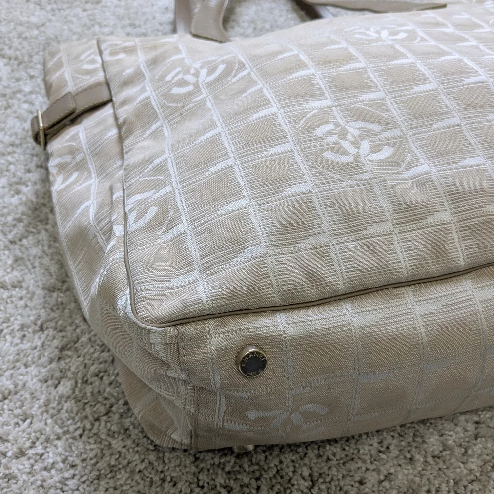 Chanel Travel Ligne Tote Medium Authenticated